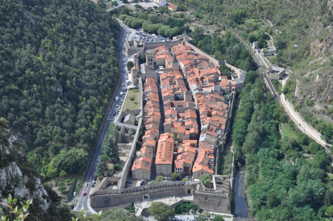 Appartement De Charme Au Coeur D Une Cite Medievale Villefranche-de-Conflent Exteriér fotografie
