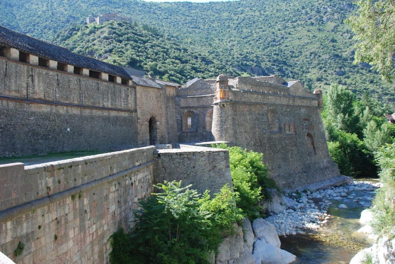 Appartement De Charme Au Coeur D Une Cite Medievale Villefranche-de-Conflent Exteriér fotografie